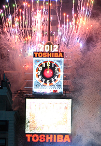 New_Year_Ball_Drop_Event_for_2012_at_Times_Square